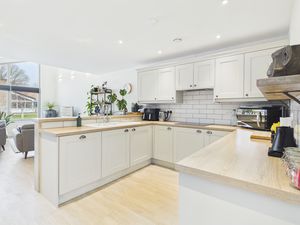 Kitchen- click for photo gallery